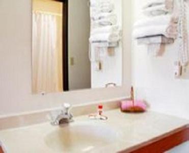 Westwood Inn & Suites - Kimball Quarto foto